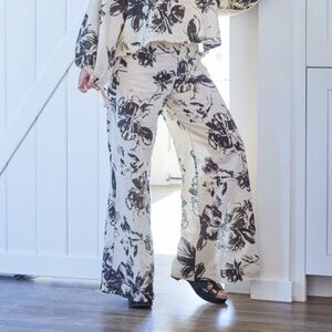 Bryn Walker Torcello linen pant